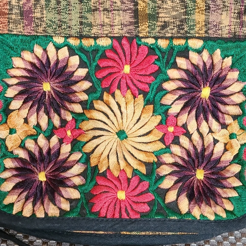 Vintage embroidered bag colorful cotton cross-body - Picture 2 of 6